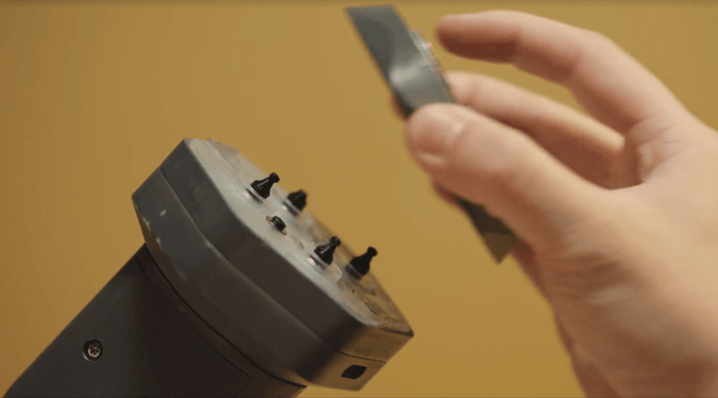 Smart back shaver